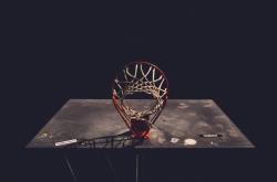 开云体育平台APP-四秒涅槃，皮亚斯特里绝境逆袭，红牛二队险胜迈凯伦