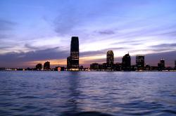 开云体育APP下载-冰封巴黎，火耀东方，当弱旅掀翻巨人，女王正加冕王冠