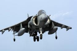 开云sport-黑暗中的曙光，伊拉克18岁门神造逆转，奥运火种在废墟上重燃