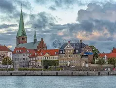 关于丹麦爆冷土耳其,维尼修斯三分雨点燃全场的信息 关于丹麦爆冷土耳其,维尼修斯三分雨点燃全场的信息