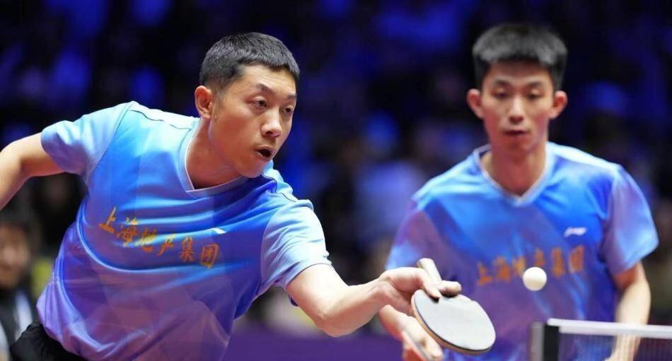 奥地利乒乓球队鏖战德国乒乓球队，许昕送出助攻