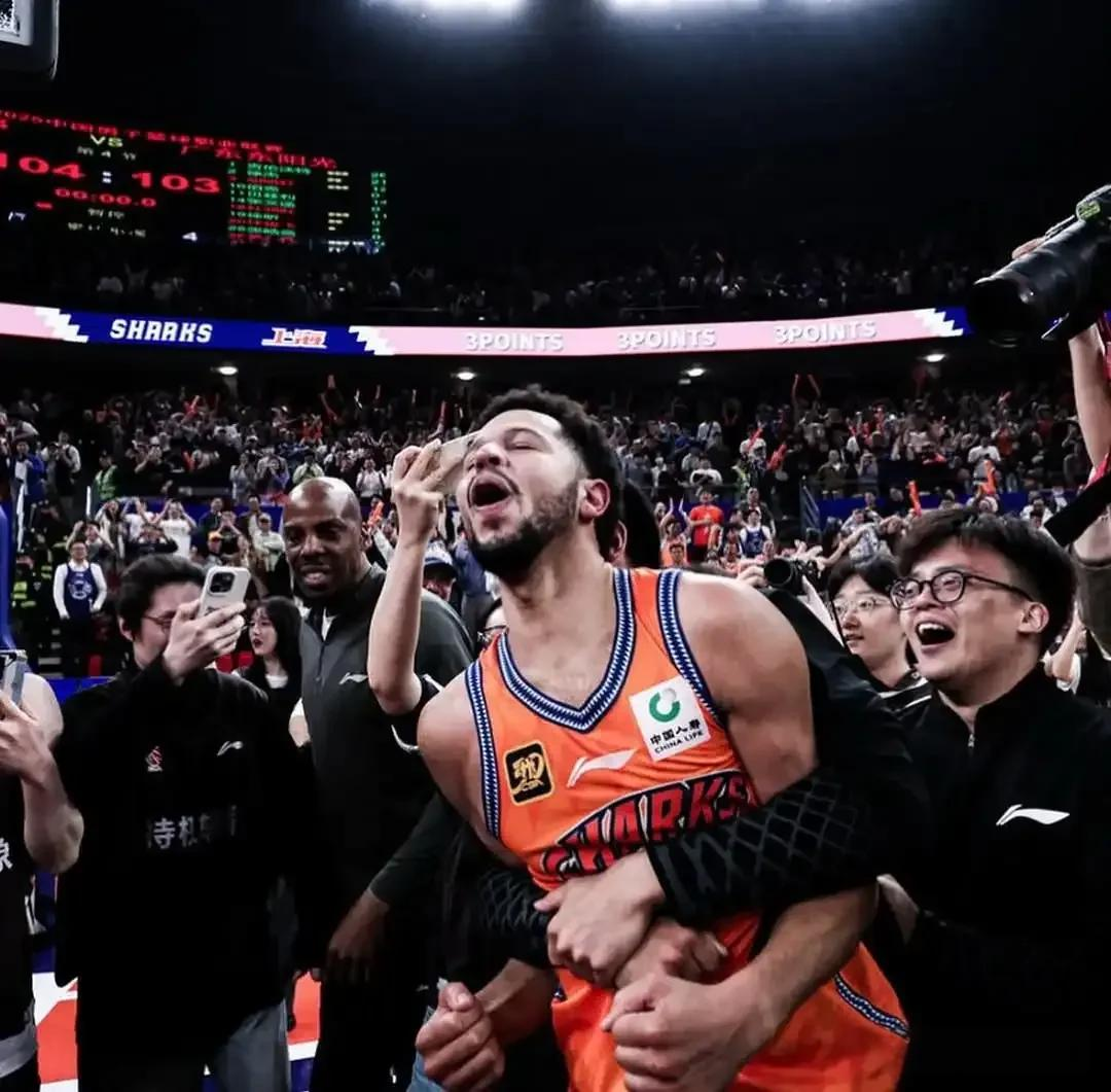 美国男篮逆转塞尔维亚男篮,乔治·希尔三分雨点燃全场 美国男篮逆转塞尔维亚男篮,乔治·希尔三分雨点燃全场