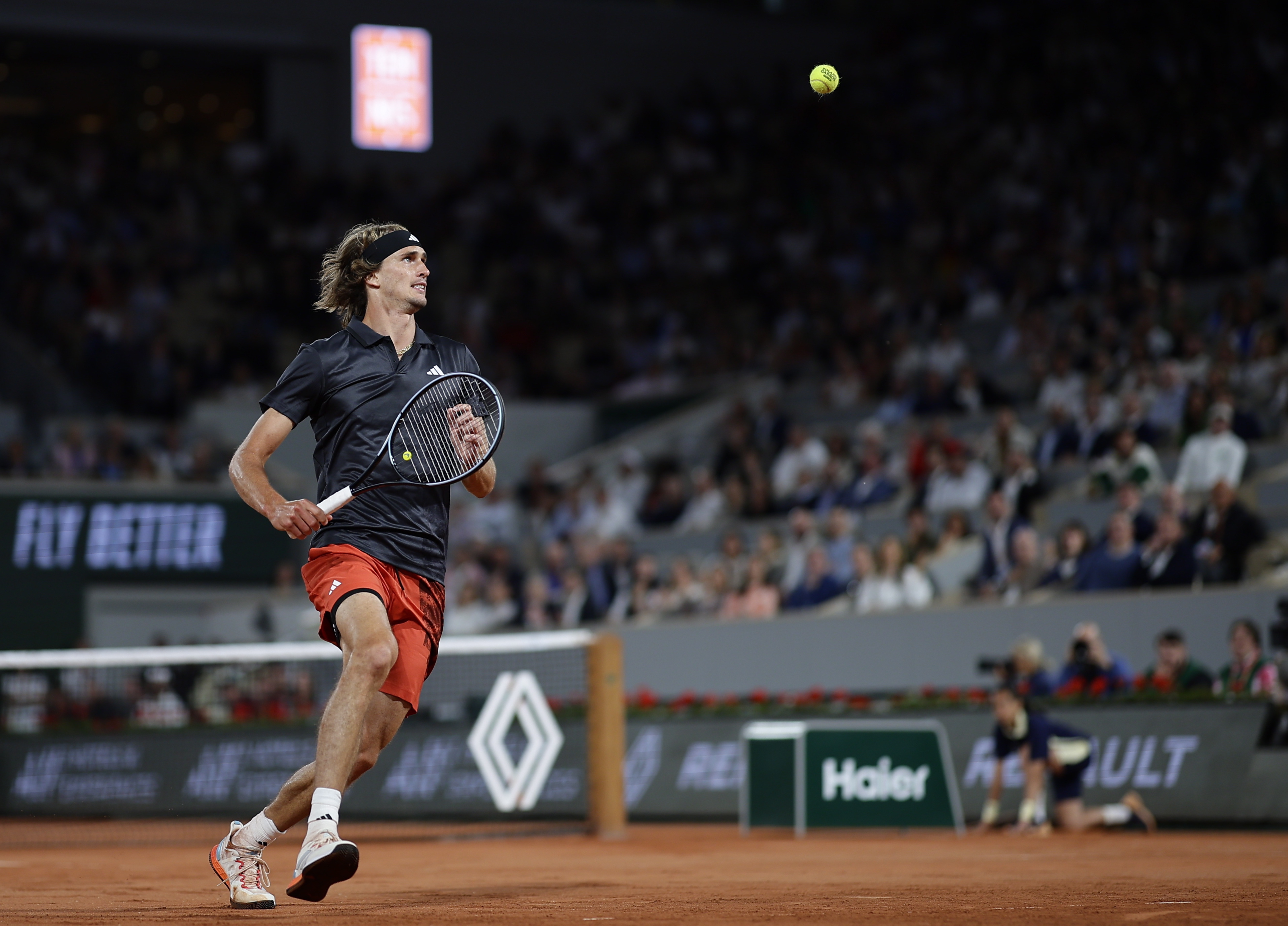 法网横扫ATP总决赛，兹维列夫刷新纪录的简单介绍