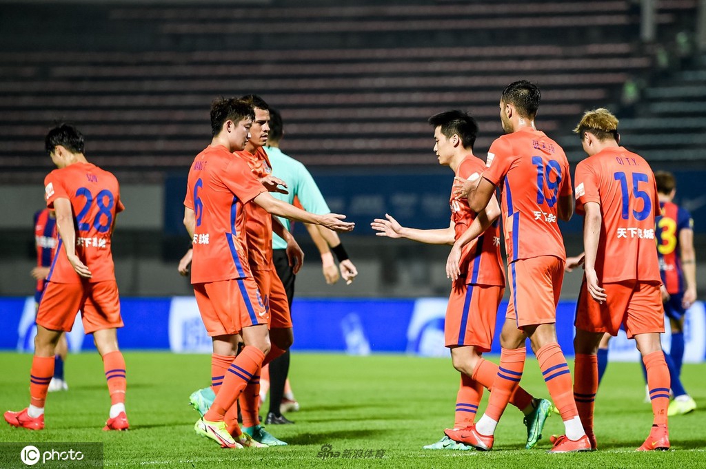 法国队鏖战印尼队，安赛龙带队取胜