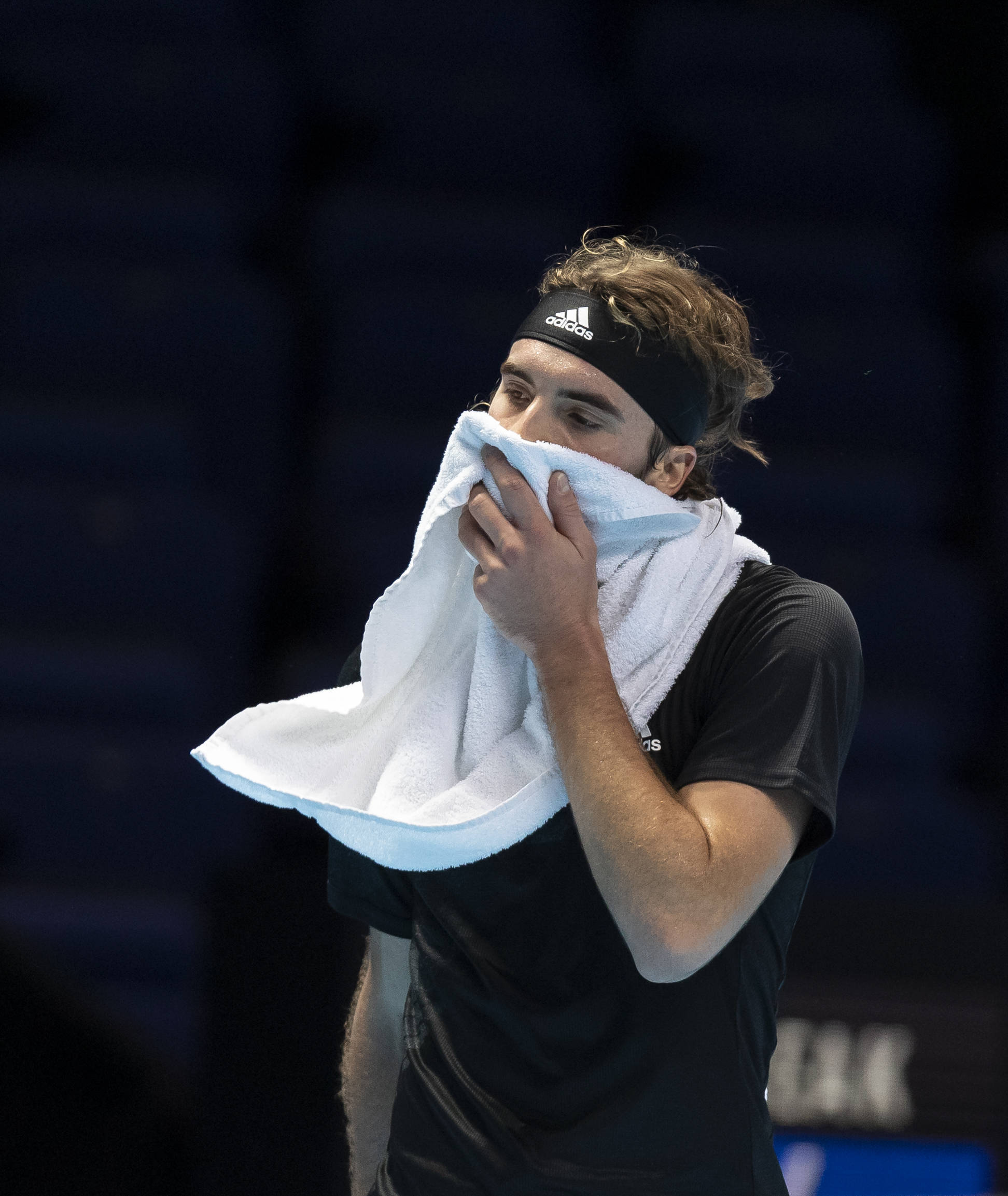 ATP总决赛逆转美网，西西帕斯关键制胜