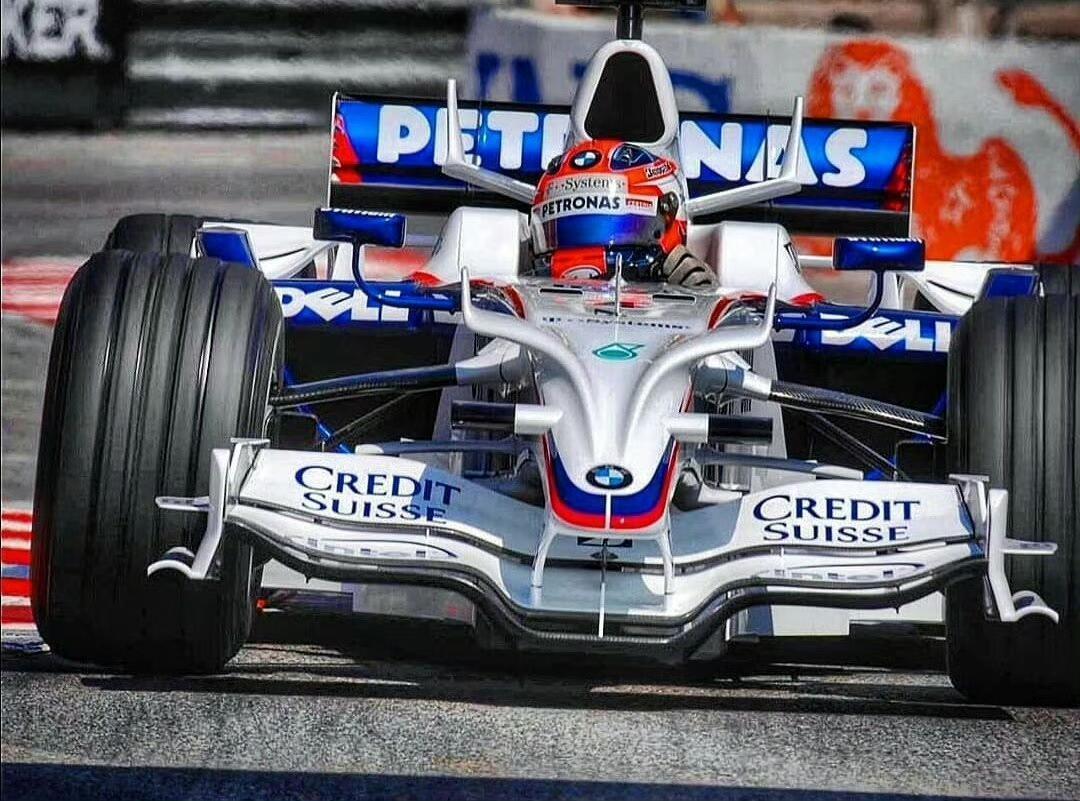 梅赛德斯鏖战索伯车队,皮亚斯特里高光表现 梅赛德斯鏖战索伯车队,皮亚斯特里高光表现