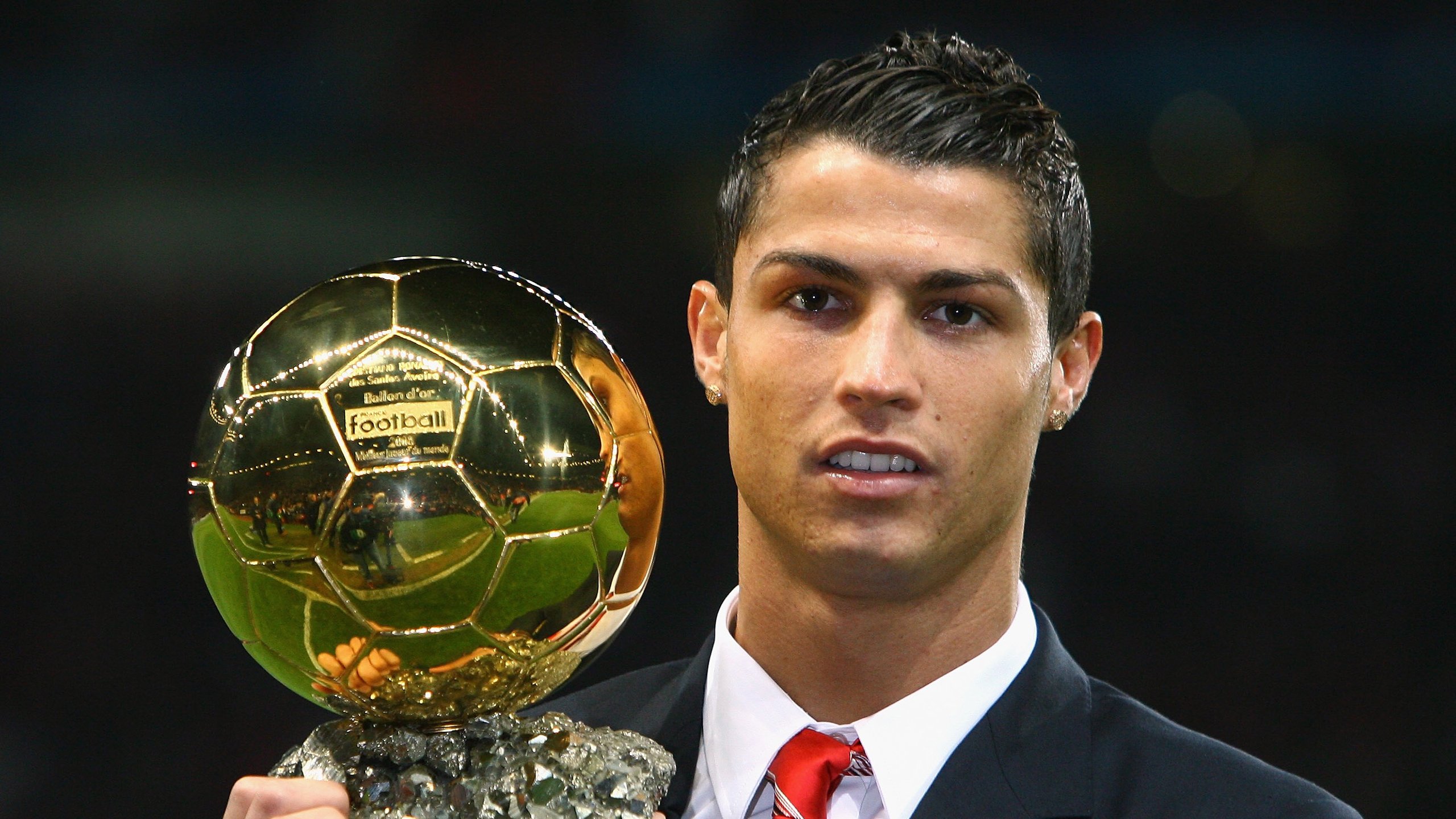 萨拉赫单骑救主，巴拉圭团队意志颠覆蓝月