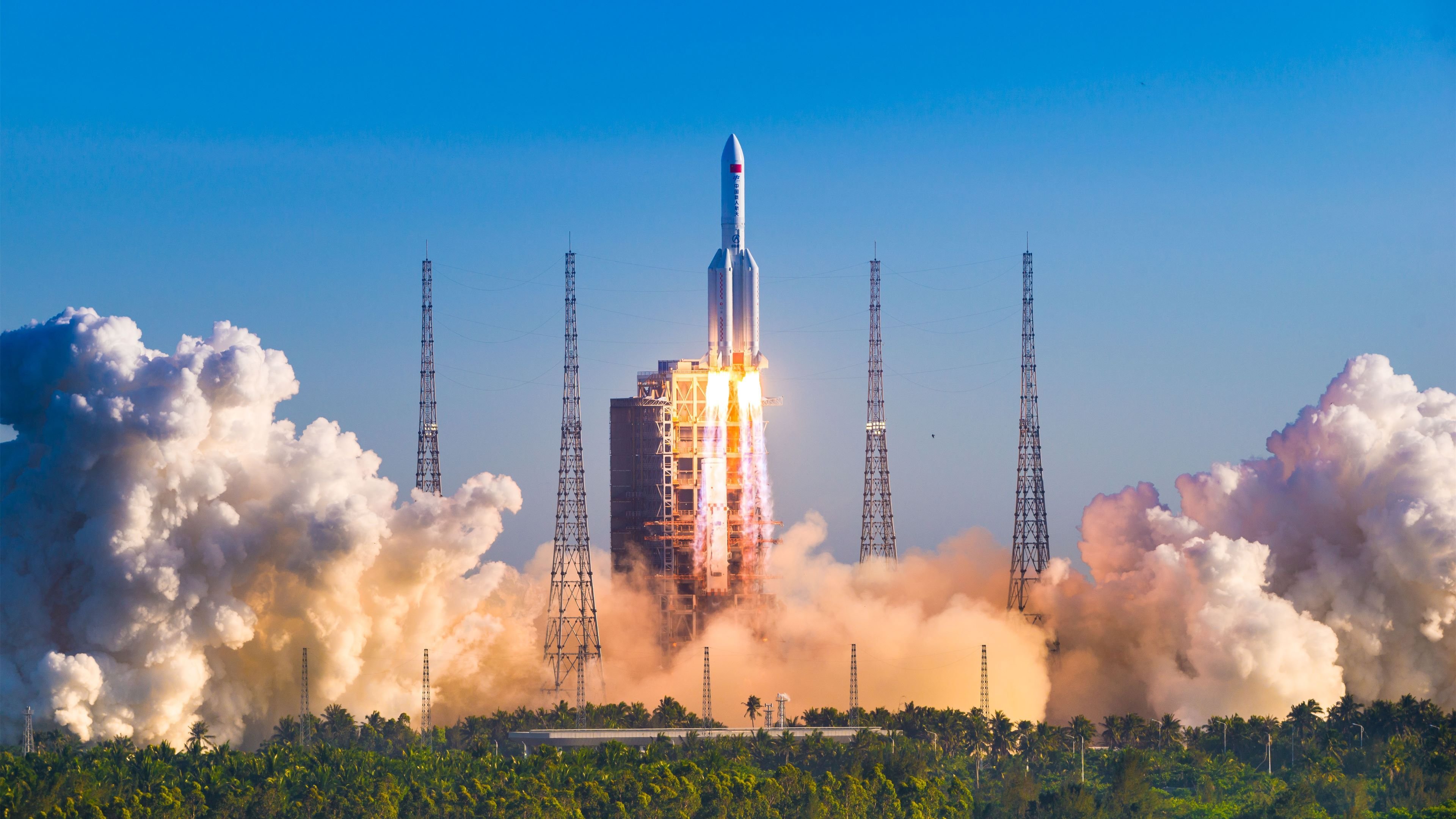 伦敦的暗影，巴黎的黎明，一位塞内加尔后卫，如何用一粒头球撬动两大联赛的争冠天平