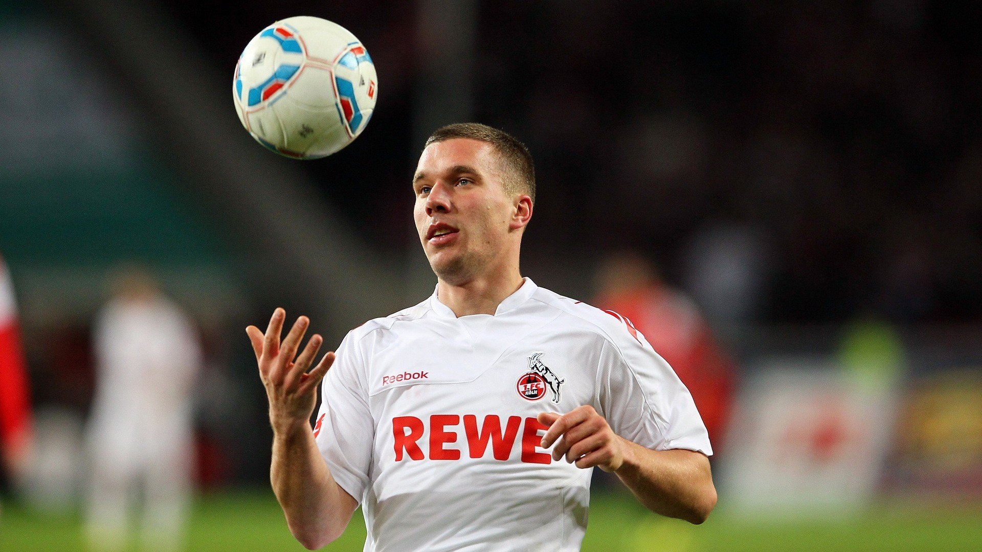 焦点战日本导演逆转好戏，英超争冠悬念剧增！